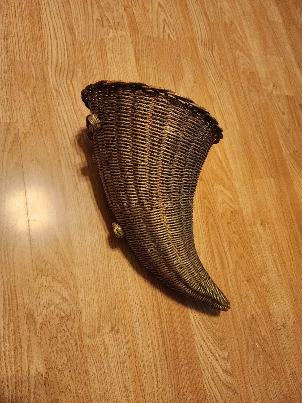 Large Cornucopia Horn of Plenty Woven Vine Basket Fall Thanksgiving 17” Long EUC